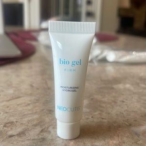 Neocutis Bio Gel Firm moisturizing hydrogel,8 sample size each .14 oz/4ml (32ml)
